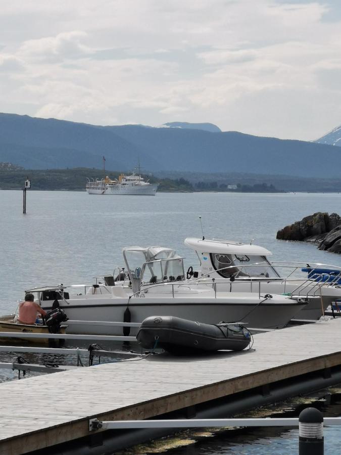 Kronborg Marina Hotel Sveggen Екстериор снимка